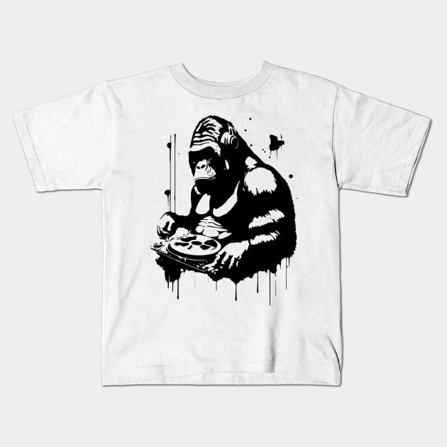 dj gorilla playing the music Kids T-Shirt by lkn
